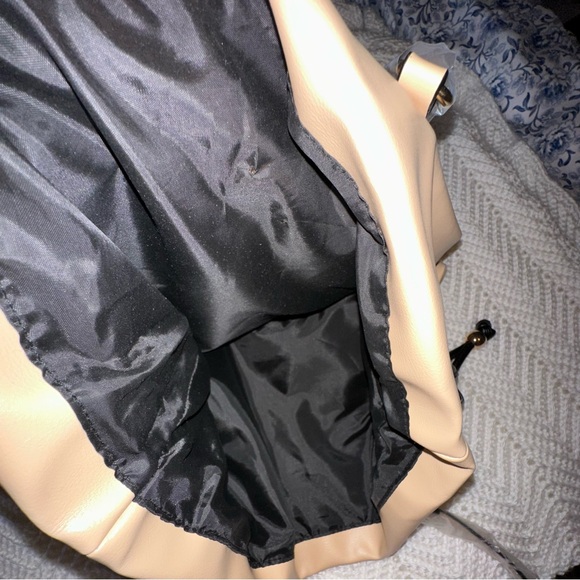 Victoria's Secret Rich Cream Color Purse - NWT - Picture 4 of 6